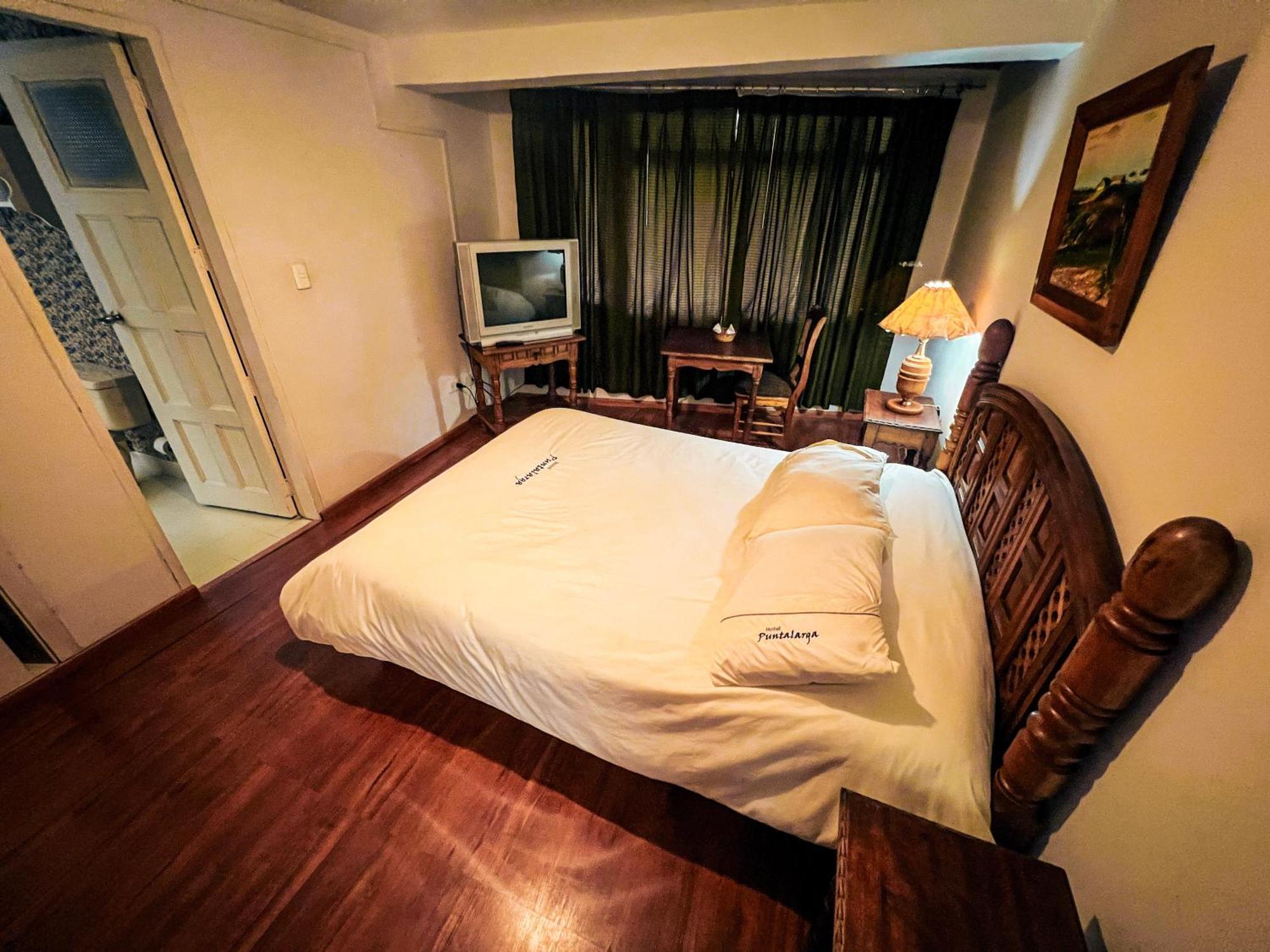 Hotel Puntalarga Нобса Экстерьер фото